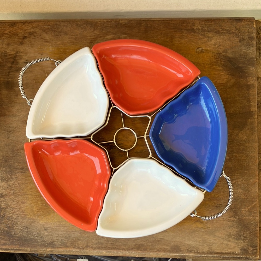 Boston Int'l Patriotic Americana Red White Blue Ceramic Dishes Metal Rack Set